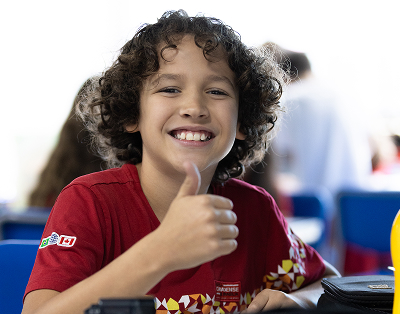 Aluno sorrindo Canadian Global School Brasília